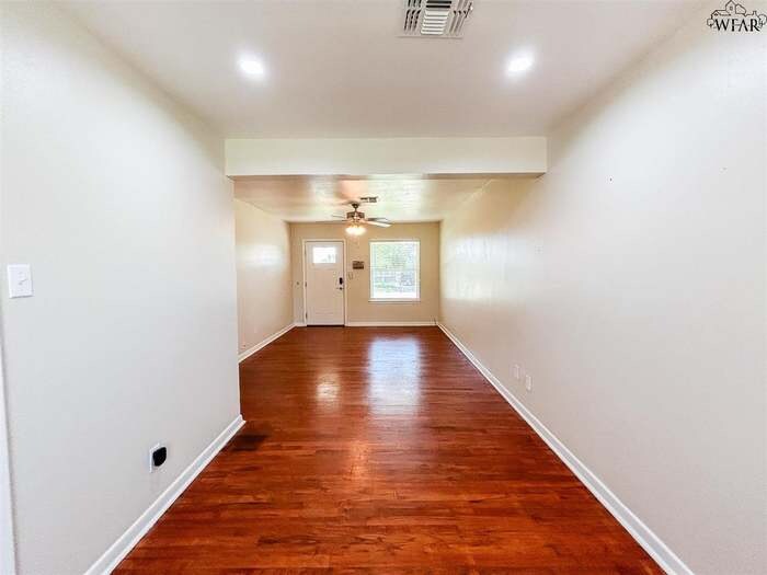 Building Photo - 1514 Christine Rd