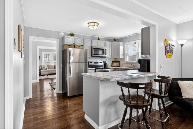 Building Photo - Fully Furnished Historic Home