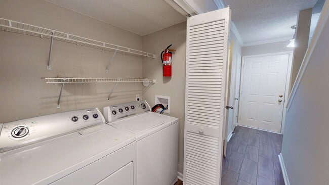 Building Photo - 3280 Heathstead Pl