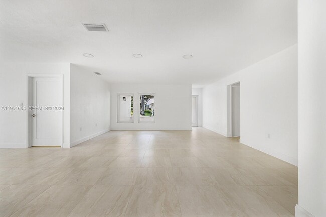 Building Photo - 2045 SW 125th Ct