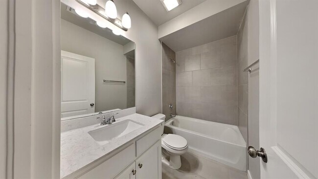 Building Photo - 4512 123rd St