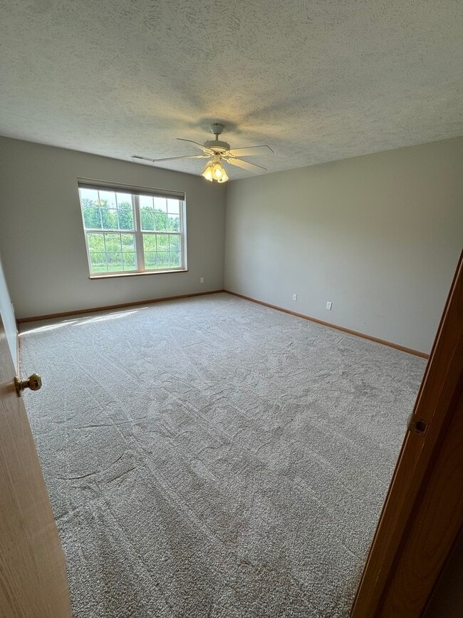 Building Photo - 921 Kelly Ln