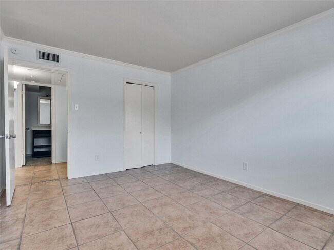 Building Photo - 5230 Arboles Dr