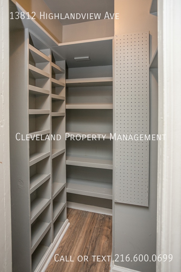 Building Photo - 13812 Highlandview Ave