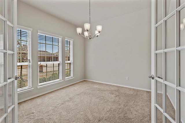 Building Photo - 3020 Oakcrest Dr