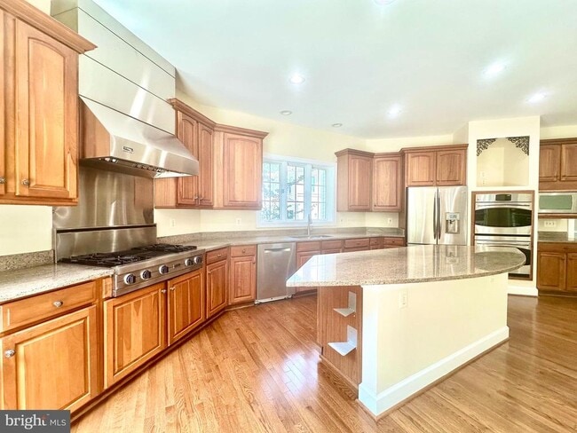 Building Photo - 1460 Carrington Ridge Ln