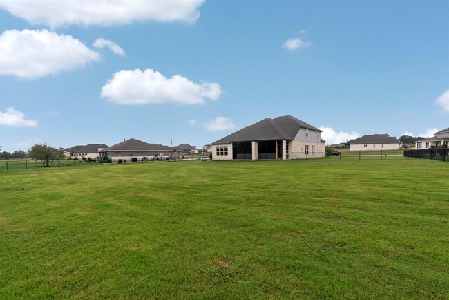 Building Photo - 209 Northcrest Dr