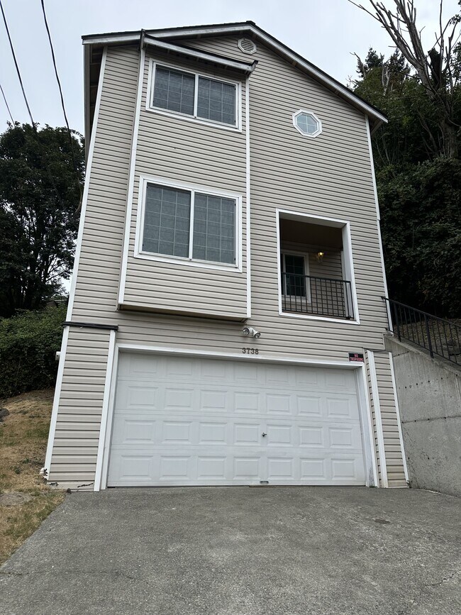Primary Photo - 3738 S Perry St