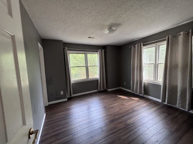 Building Photo - 1046 Trotters Blvd