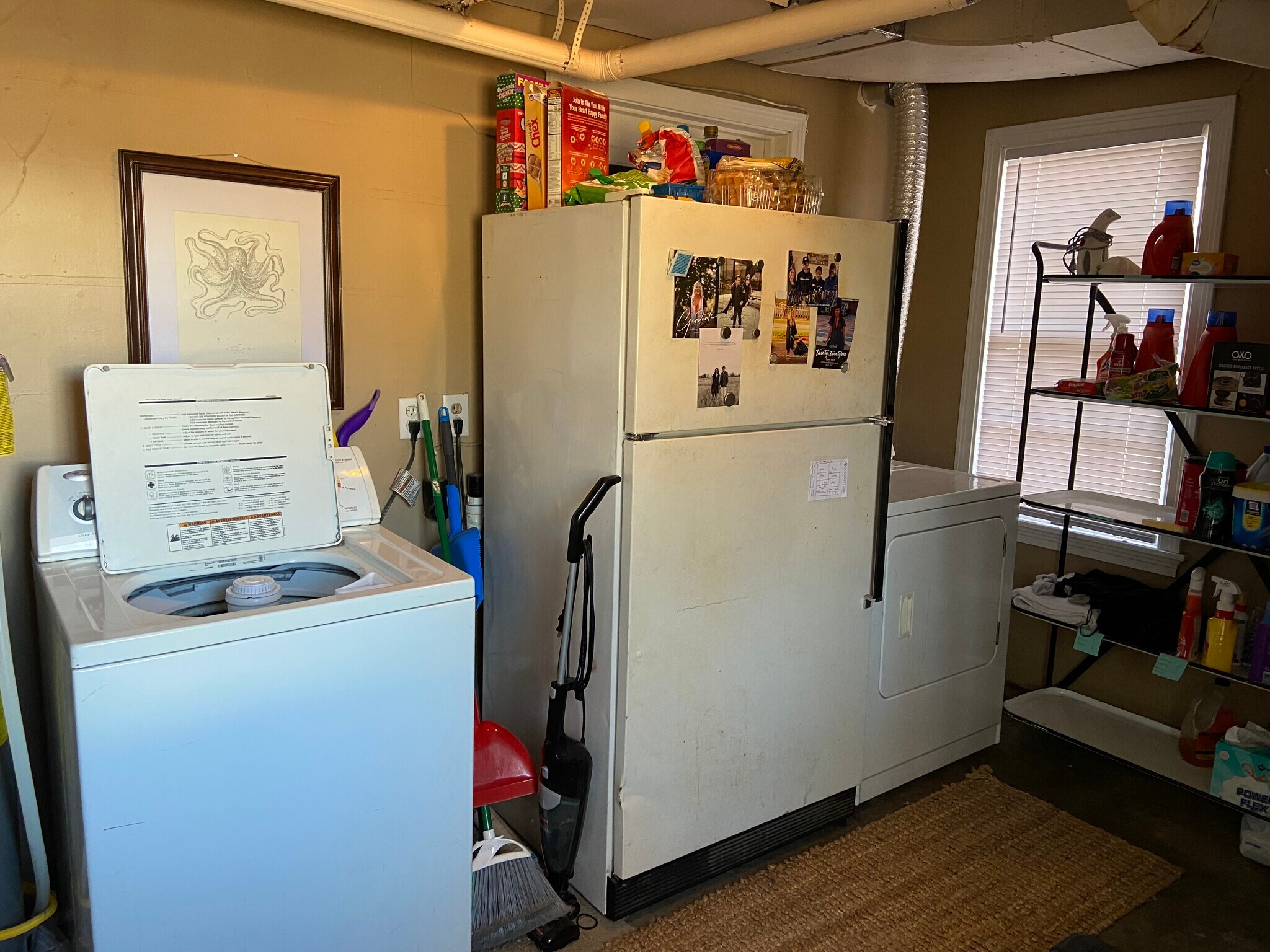 laundry - 1816 W Arrowhead Plz