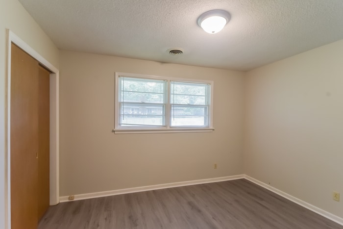 Building Photo - 6041 Pineleaf Dr