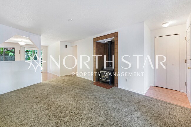 Building Photo - Quaint Ranch in Lake Oswego School District
