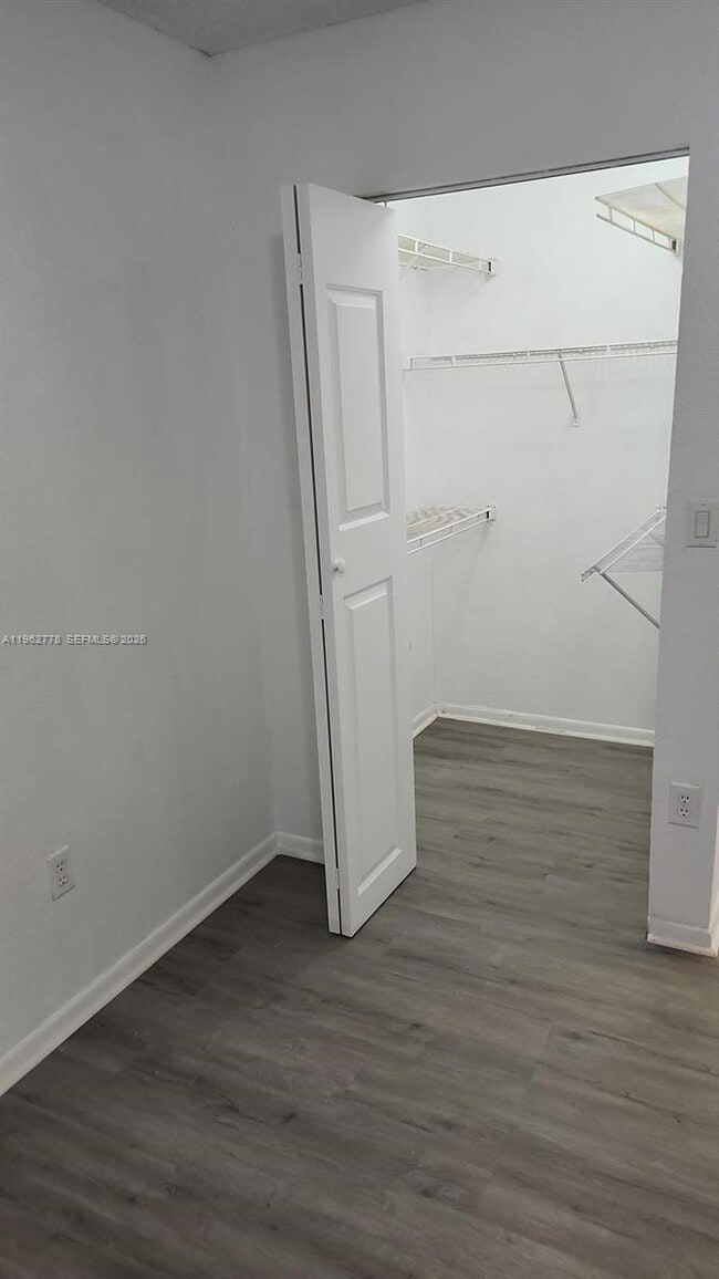 Building Photo - 2850 N Oakland Forest Dr