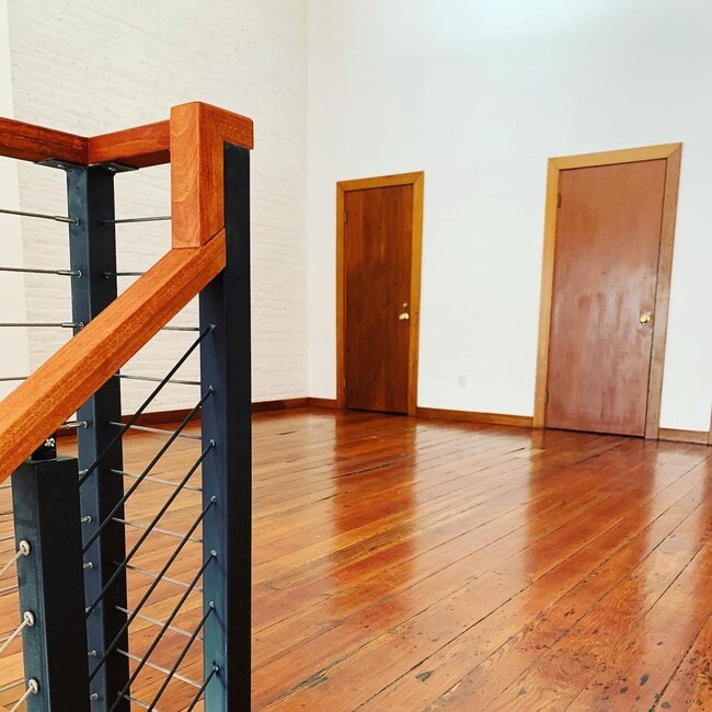 Building Photo - 111 Church St