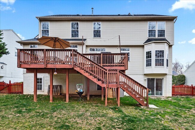 Building Photo - Beautiful 5-bedroom home close to VRE, I-95, shopping and much more!