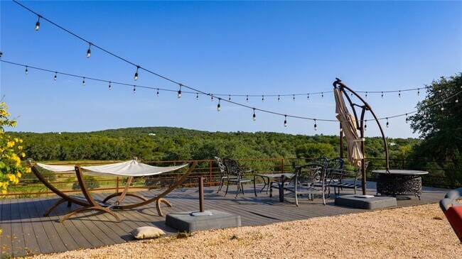 Building Photo - 0 Rainbows End Rd