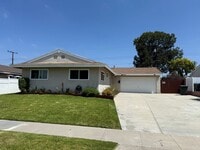 Building Photo - CYPRESS HOME  3BR 1.5BA WITH LARGE PATIO &...