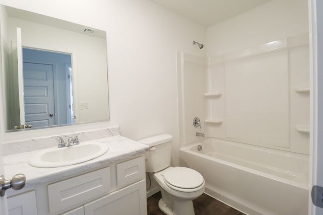 Building Photo - 3 Bed | 2 Bath in Coweta!