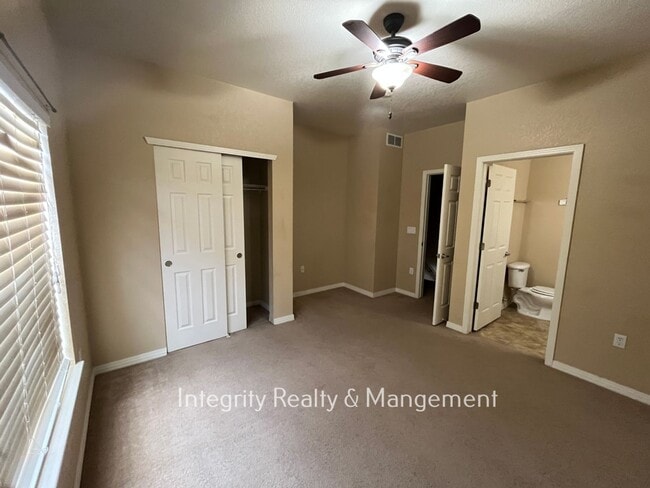 Building Photo - 9419 Ashbury Cir