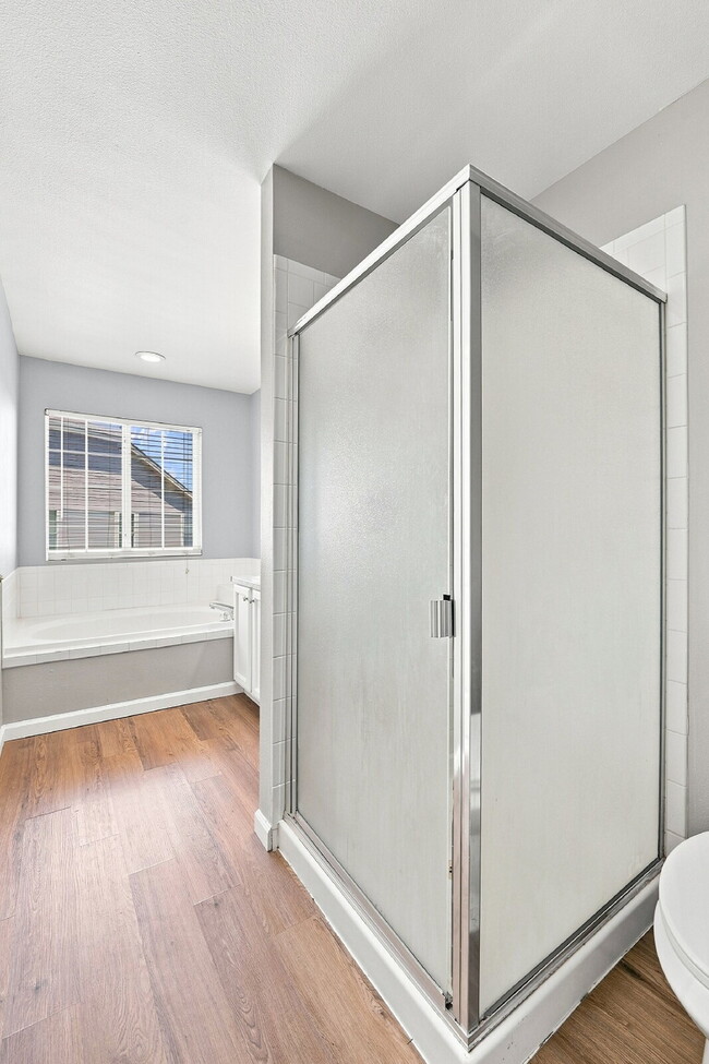Building Photo - $2,695.95 - 3 Bed, 2.5 Bath Newly Updated Townhome in Centennial with Central AC