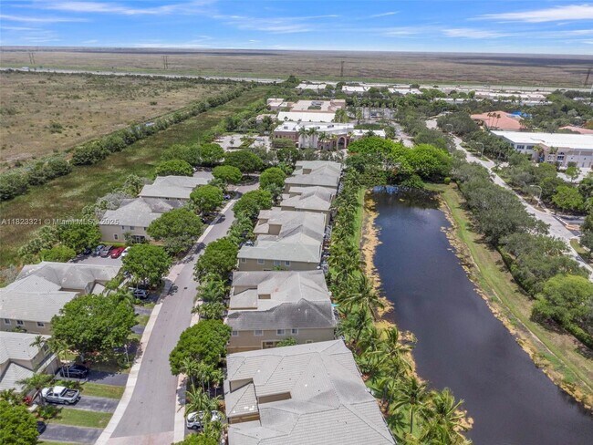Building Photo - 2494 Cordoba Bend