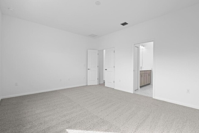 Building Photo - 4616 Longwood Lk Sq