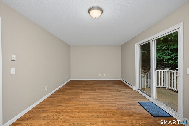 Building Photo - 6 Irving Pl