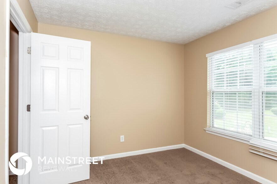 Building Photo - 410 Concord Cir