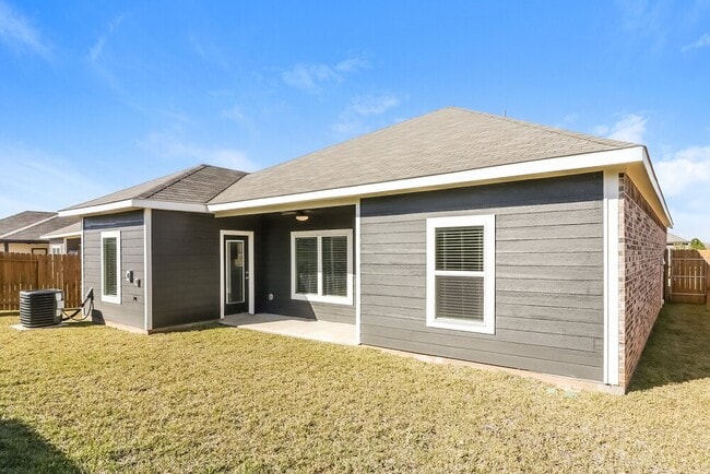 Building Photo - 420 Mystic Slopes Dr