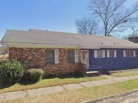 Building Photo - 539 Erie St