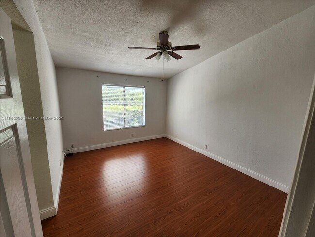 Building Photo - 9158 NW 44th Ct