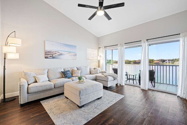 Building Photo - BEAUTIFUL COACH HOME AT WINDSOR PLACE IN B...