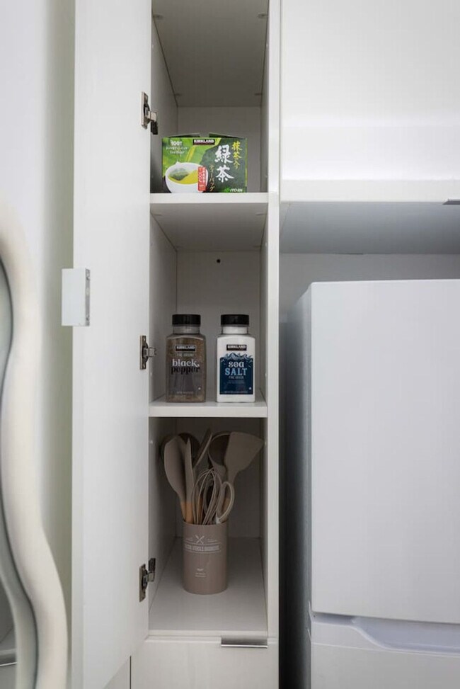 Building Photo - 12607 Larchmere Blvd