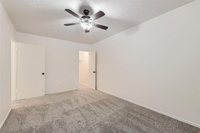 Building Photo - 5616 Emerald Forest Dr
