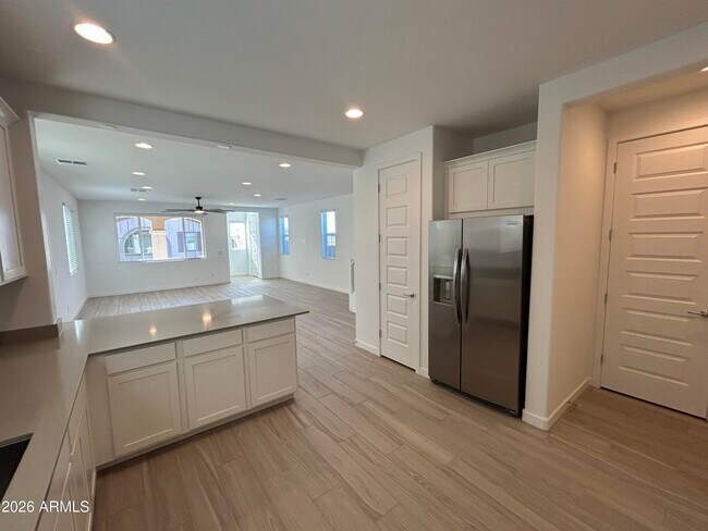 Building Photo - 2942 N 98th Ln