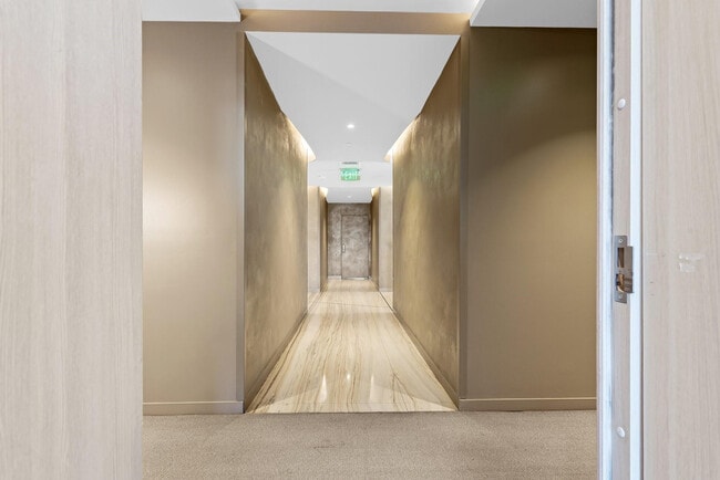 Building Photo - 1000 Brickell Plaza