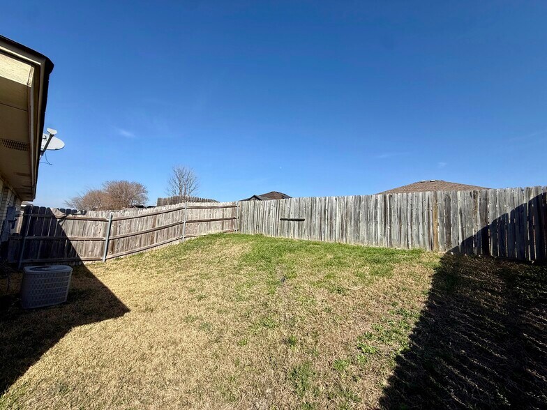 Building Photo - 4302 Alleeta Dr