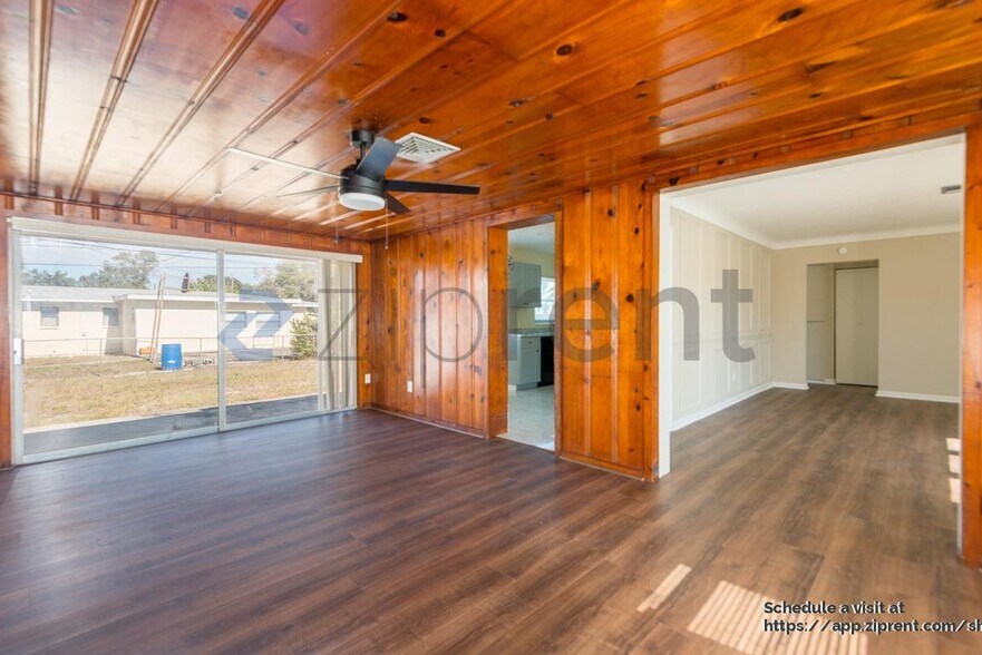 Building Photo - 3601 30th Ave S