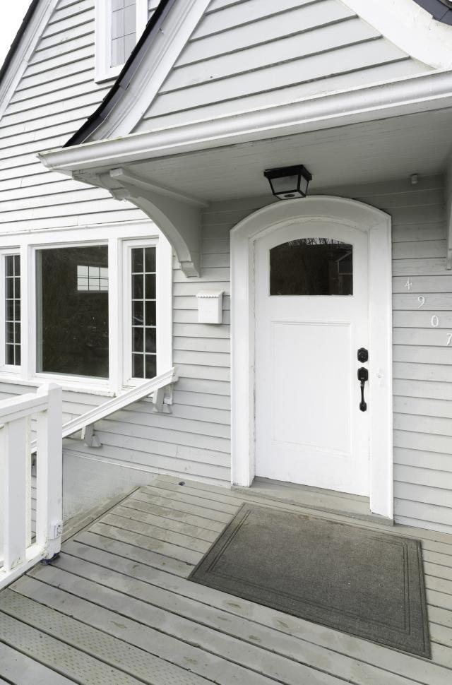 Building Photo - 4 bedroom in Seattle WA 98103