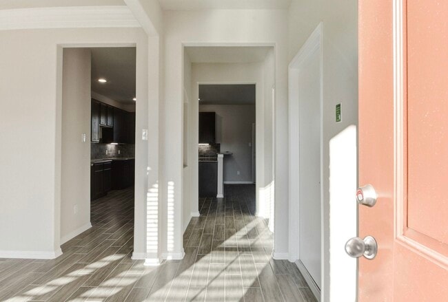 Building Photo - 3022 Bugatti Dr