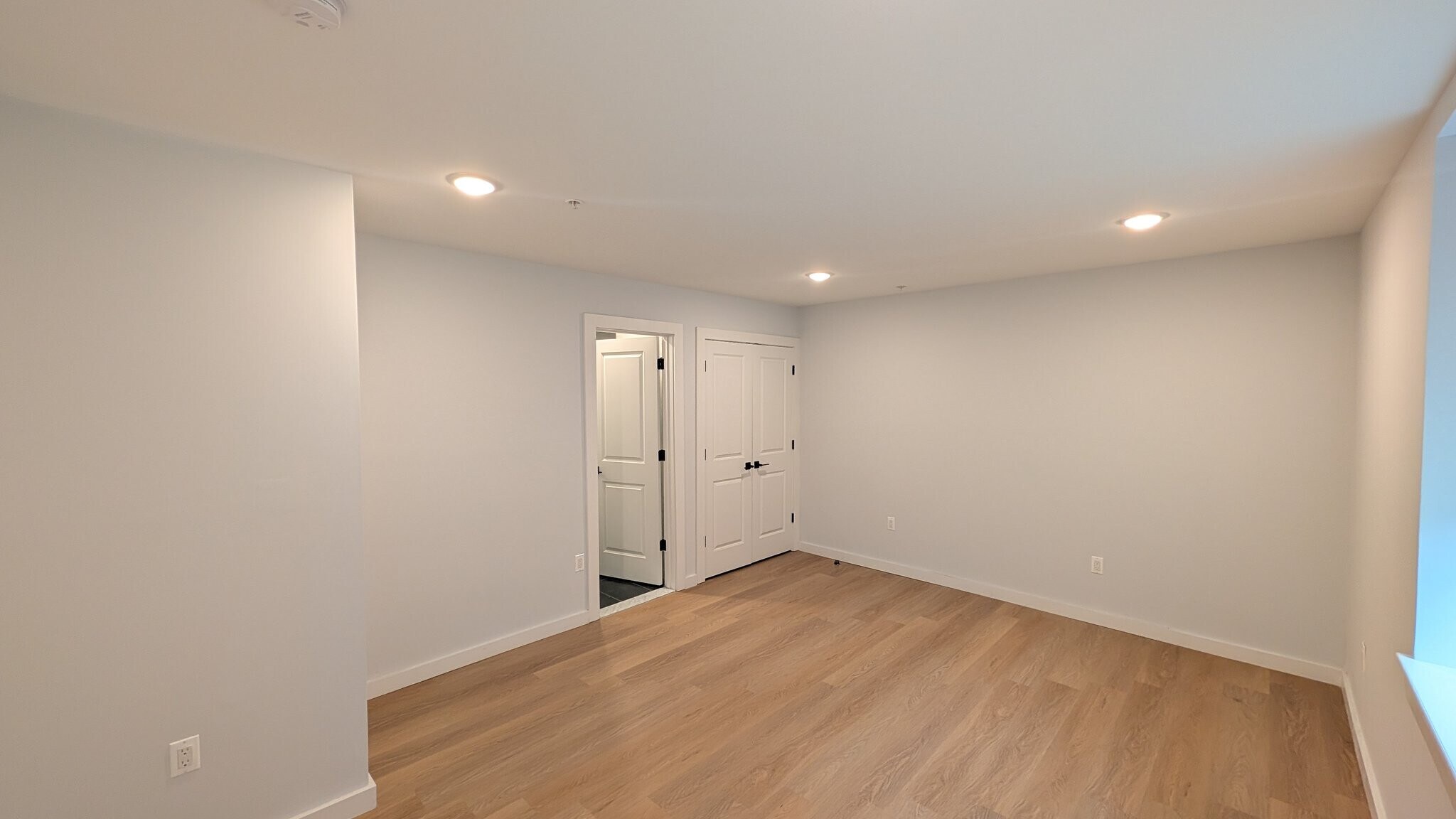 Building Photo - 55 Tunxis Ave
