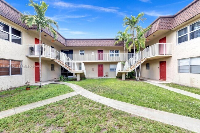 Building Photo - 4530 SW 54th St