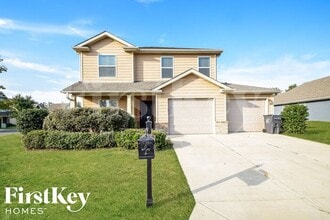 Building Photo - 6659 Woodford Ln