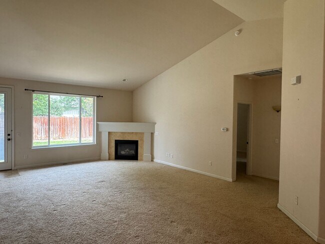 Building Photo - 1707 Ashford Way