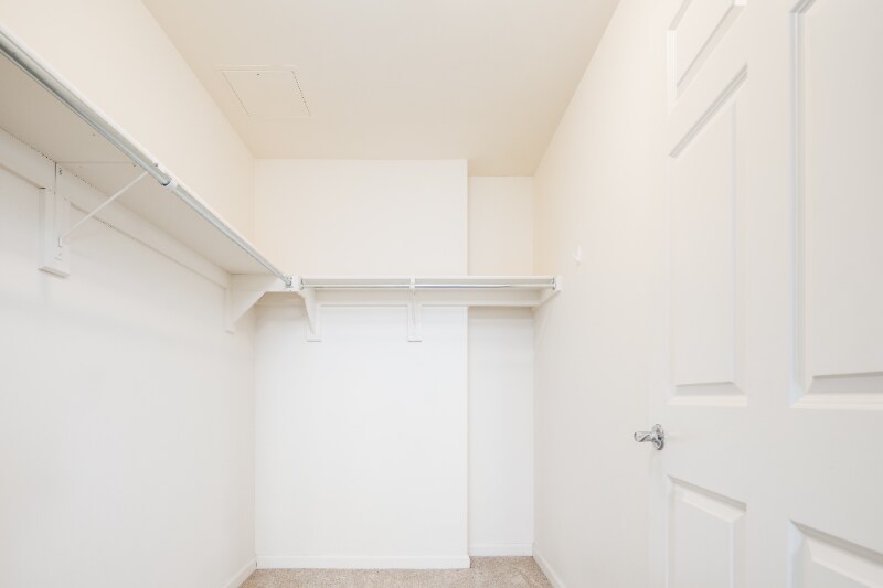Building Photo - 475 W 12th Ave