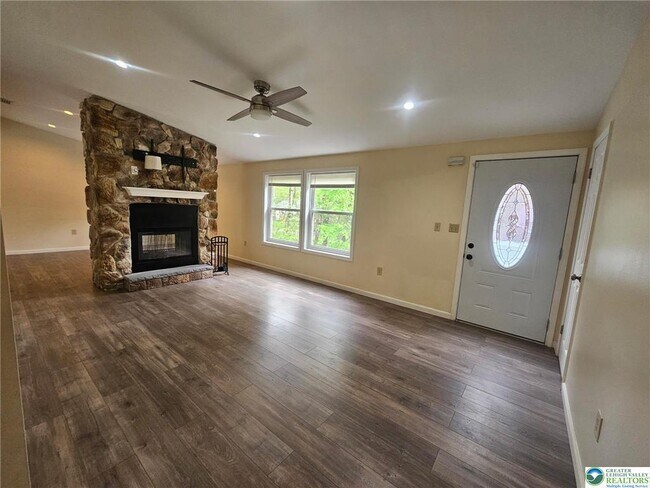 Building Photo - 9733 Cardinal Ln