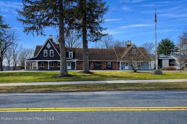Building Photo - 139 Jefferson Heights