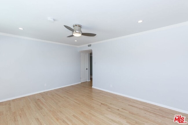 Building Photo - 1539 Laurel Ave