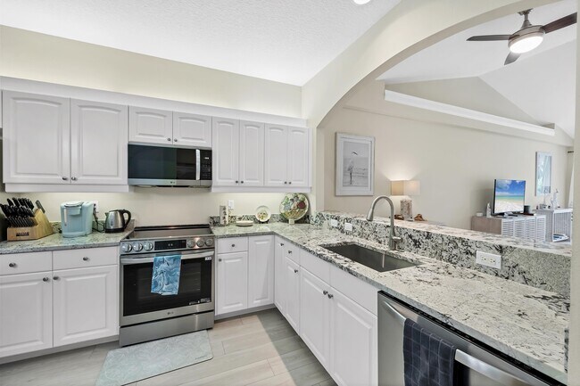 Building Photo - 796 Tartan Dr