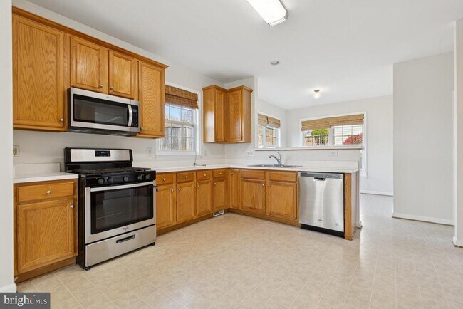 Building Photo - 17624 Overlook Rd